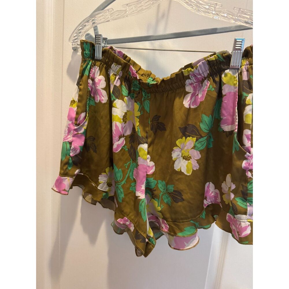 Aerie Olive Green Floral Satin Ruffle Shorts - Size Large